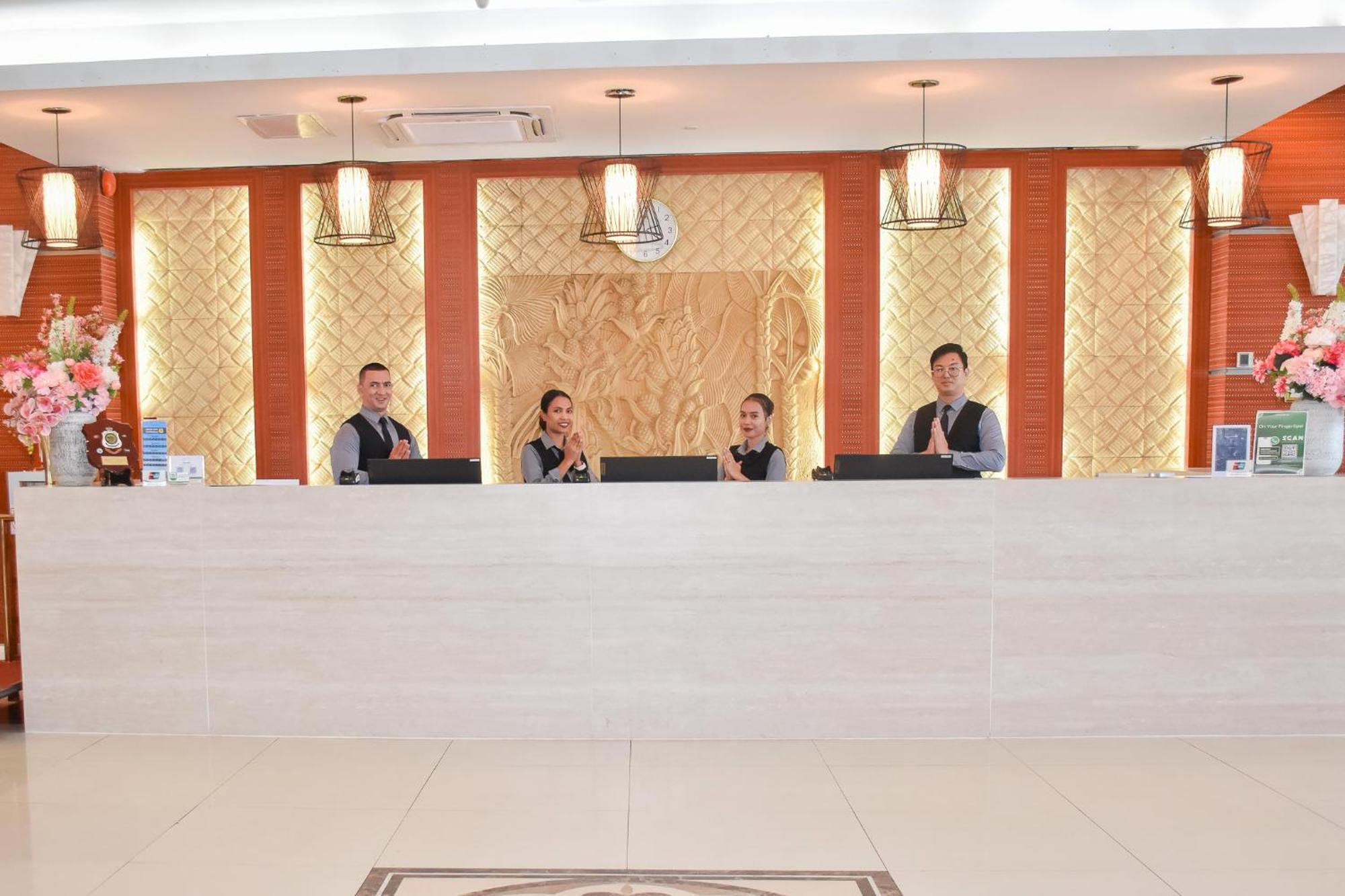 Timor Plaza Hotel&Apartments Dili Esterno foto
